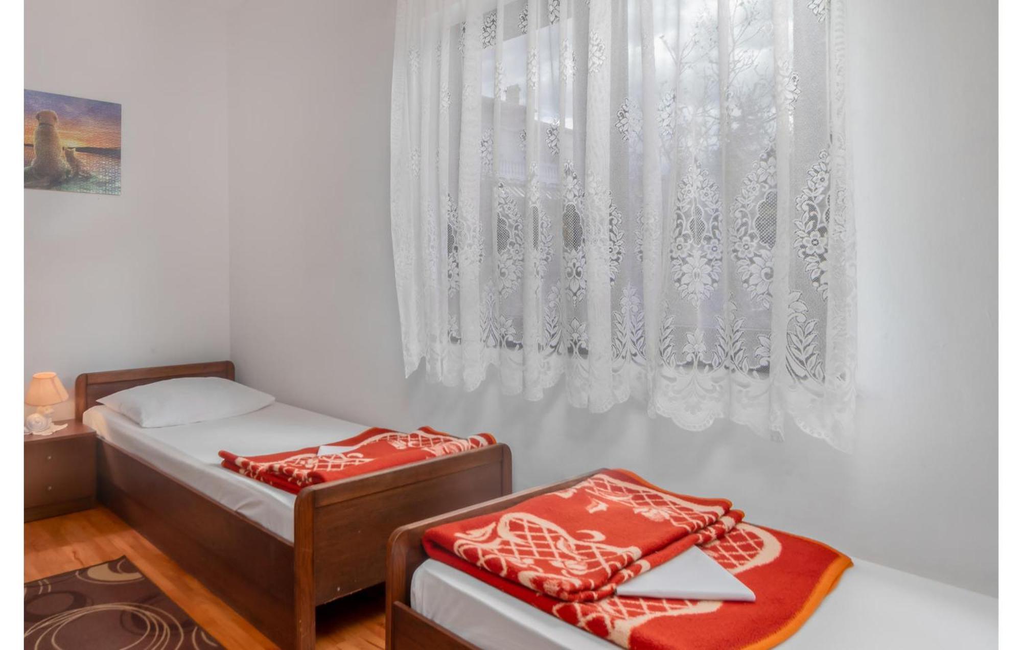 Nice apartment in Novi Vinodolski with 3 Bedrooms&WiFi Buitenkant foto