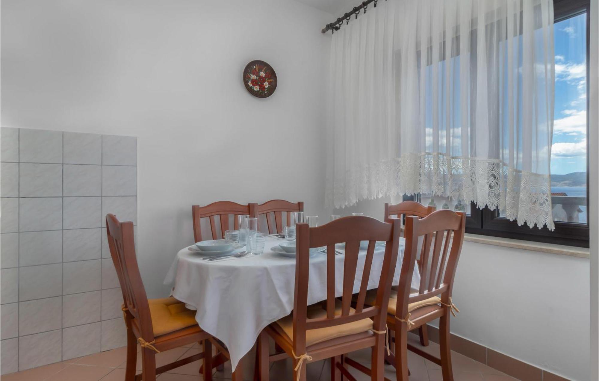 Nice apartment in Novi Vinodolski with 3 Bedrooms&WiFi Buitenkant foto
