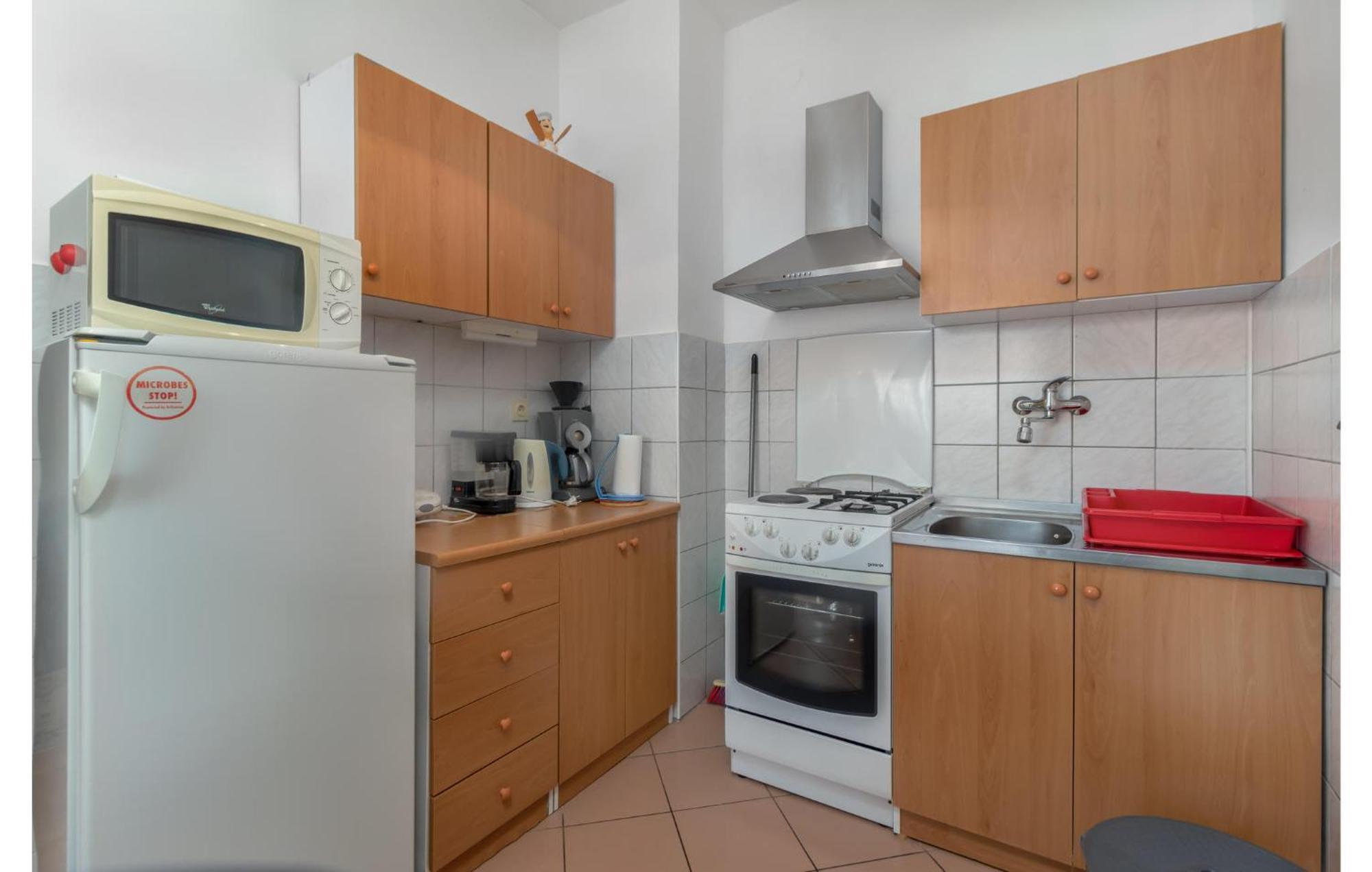 Nice apartment in Novi Vinodolski with 3 Bedrooms&WiFi Buitenkant foto