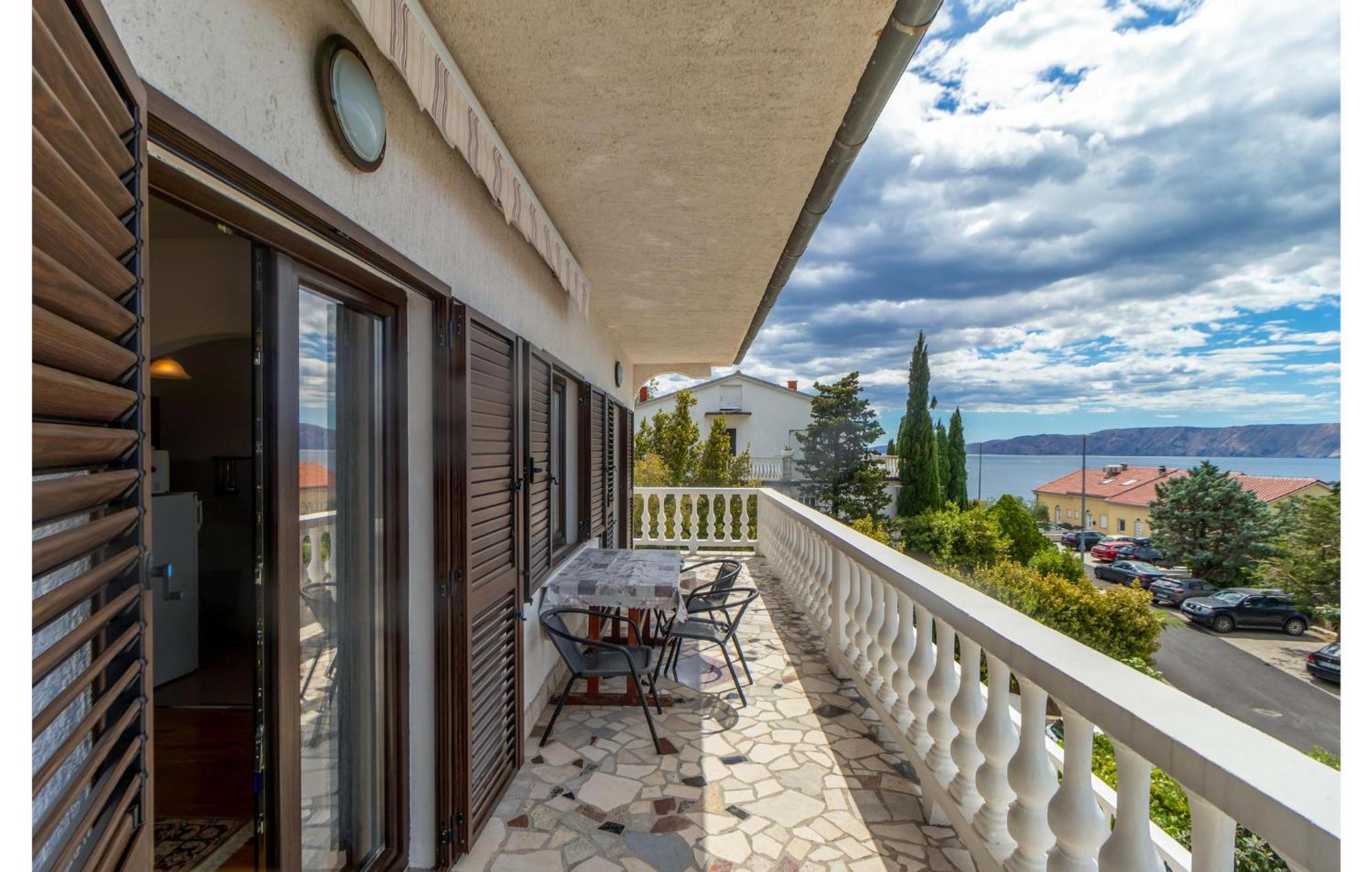 Nice apartment in Novi Vinodolski with 3 Bedrooms&WiFi Buitenkant foto