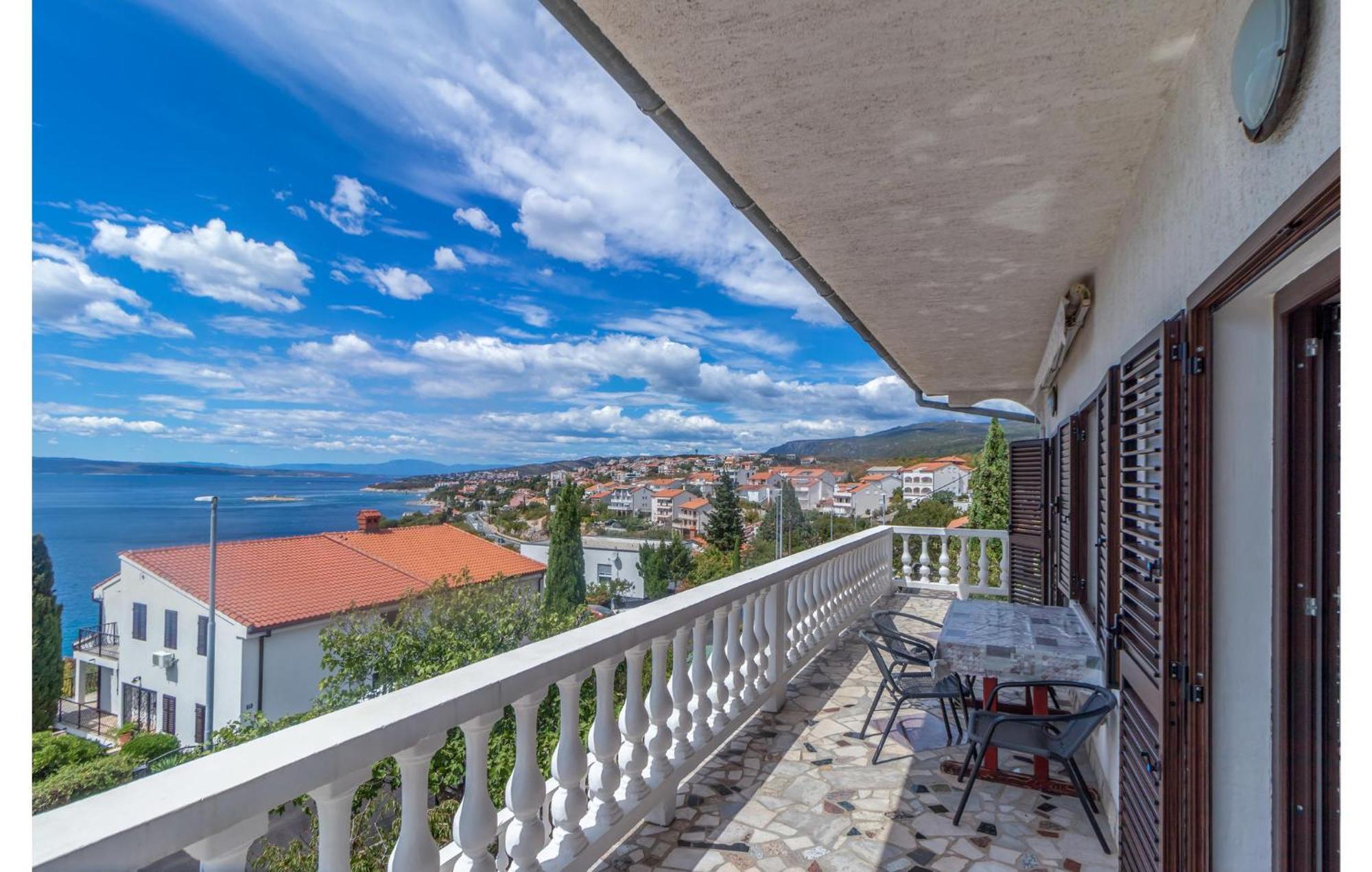 Nice apartment in Novi Vinodolski with 3 Bedrooms&WiFi Buitenkant foto