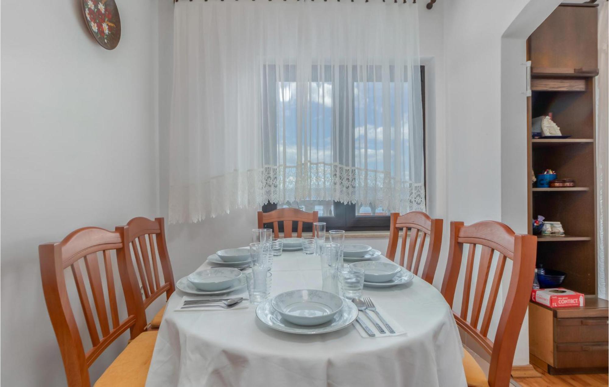 Nice apartment in Novi Vinodolski with 3 Bedrooms&WiFi Buitenkant foto